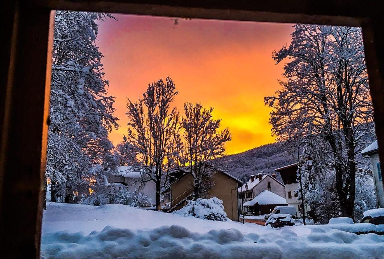 Lélex Relais Mont Jura Adults Only Bed & Breakfast エクステリア 写真